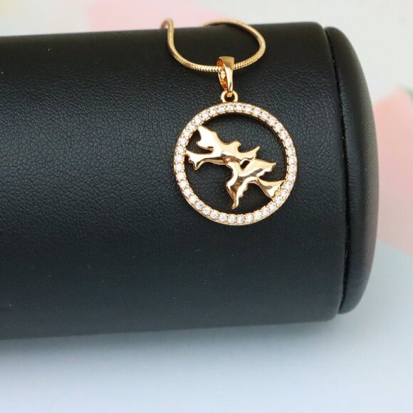"Rose Gold Circle Pendant with Flying Birds and Crystal Border Design, XPPT1612 - Picture 3 of 13